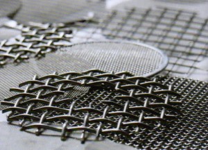 Extruder discs, strainers, baskets, vibrating screens, mesh, and perforated metal strips and rolls, etc